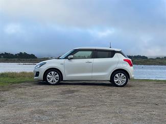 2017 Suzuki Swift - Thumbnail
