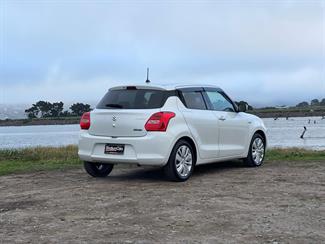 2017 Suzuki Swift - Thumbnail
