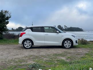 2017 Suzuki Swift - Thumbnail