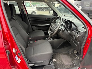 2017 Suzuki Swift - Thumbnail