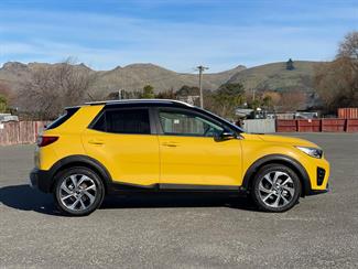 2021 Kia Stonic - Thumbnail