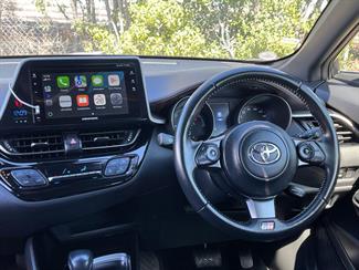 2017 Toyota C-HR - Thumbnail