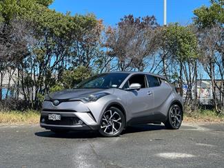 2017 Toyota C-HR - Thumbnail