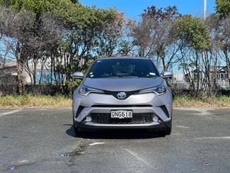 2017 Toyota C-HR - Thumbnail