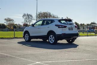 2021 Nissan Qashqai - Thumbnail