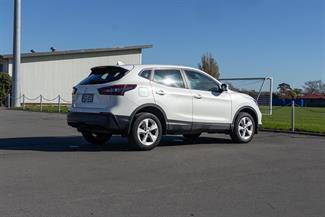2021 Nissan Qashqai - Thumbnail