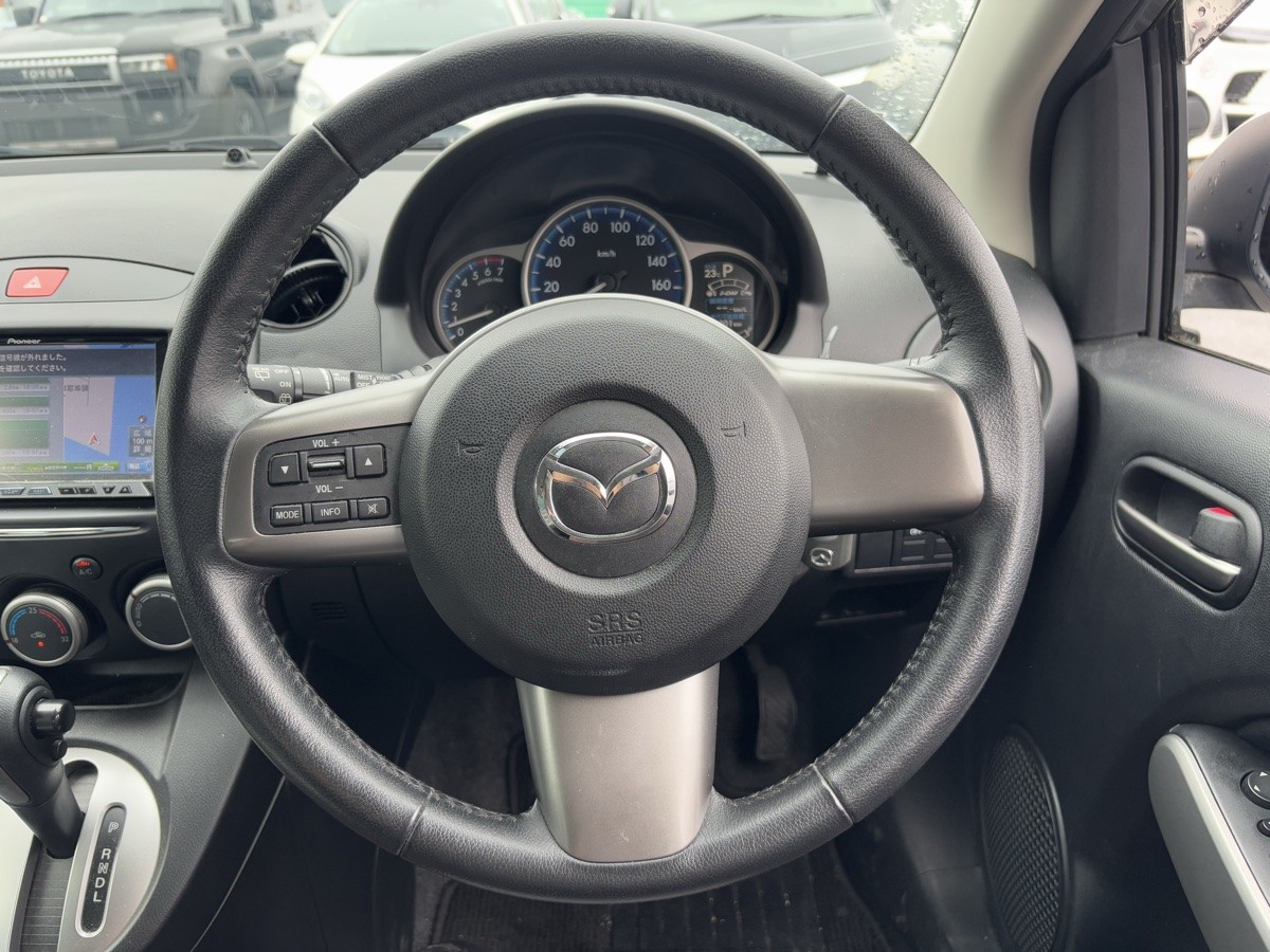 2013 Mazda Demio