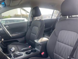 2016 Kia Sportage - Thumbnail