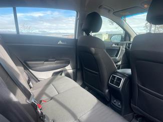 2016 Kia Sportage - Thumbnail