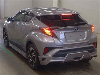 2017 Toyota C-HR - Thumbnail