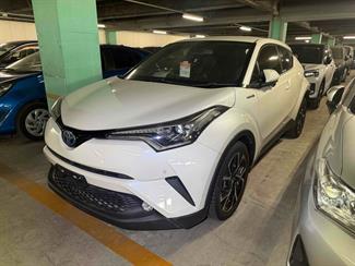2017 Toyota C-HR - Thumbnail