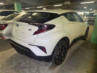 2017 Toyota C-HR - Thumbnail