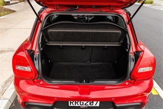 2023 Suzuki Swift - Thumbnail