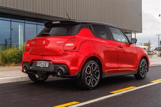 2023 Suzuki Swift - Thumbnail