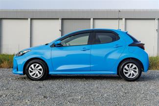 2020 Toyota Yaris - Thumbnail