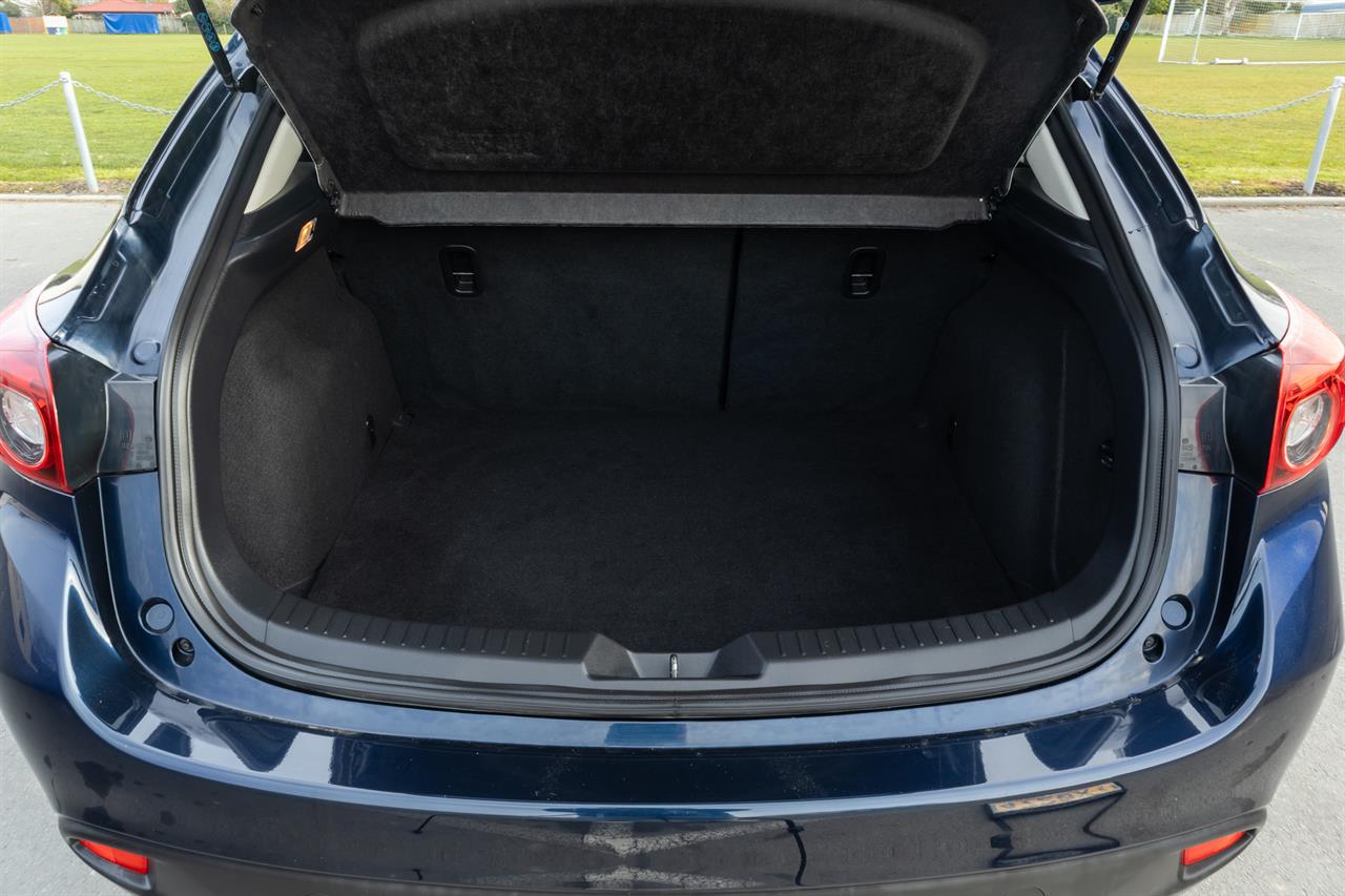 2014 Mazda Axela