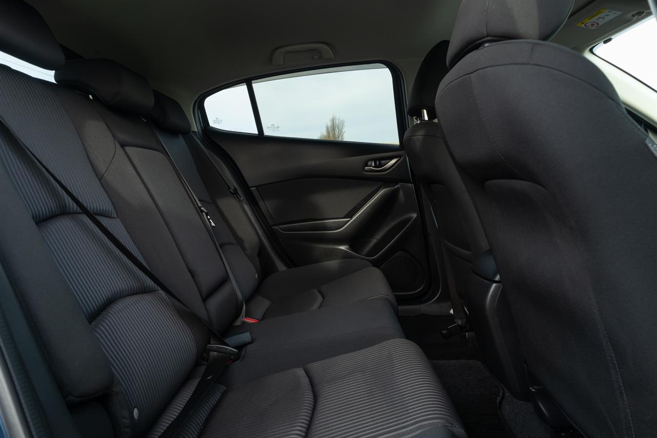 2014 Mazda Axela