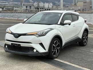 2017 Toyota C-HR - Thumbnail