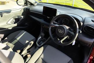 2024 Toyota Yaris - Thumbnail