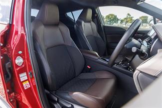 2016 Toyota C-HR - Thumbnail