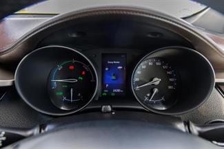 2016 Toyota C-HR - Thumbnail