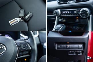 2021 Toyota RAV4 - Thumbnail