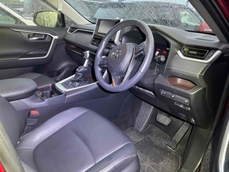 2021 Toyota RAV4 - Thumbnail