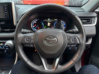 2021 Toyota RAV4 - Thumbnail