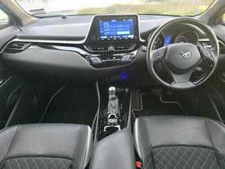 2019 Toyota C-HR - Thumbnail