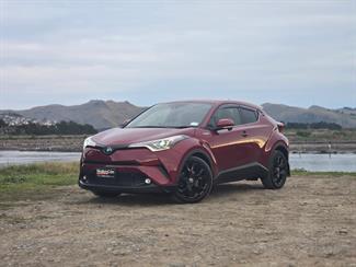 2019 Toyota C-HR - Thumbnail