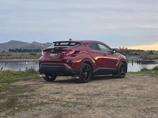 2019 Toyota C-HR - Thumbnail