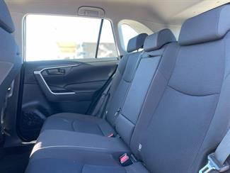 2021 Toyota RAV4 - Thumbnail