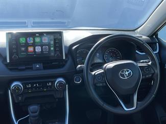 2021 Toyota RAV4 - Thumbnail