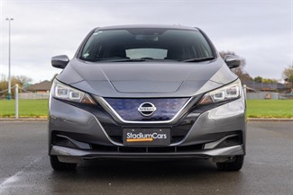2017 Nissan LEAF - Thumbnail