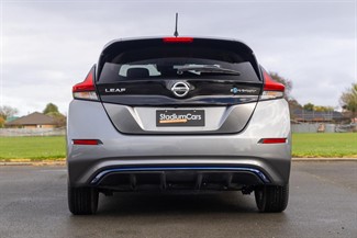 2017 Nissan LEAF - Thumbnail