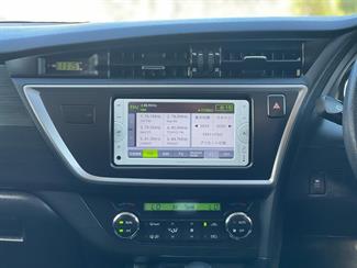 2013 Toyota Auris - Thumbnail