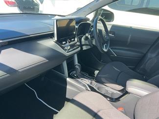 2024 Toyota Corolla Cross - Thumbnail