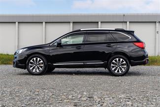 2015 Subaru Outback - Thumbnail