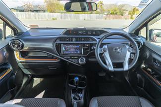 2016 Toyota AQUA - Thumbnail