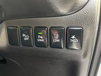 2020 Mitsubishi Outlander - Thumbnail