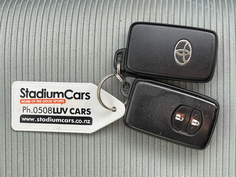 2013 Toyota AQUA
