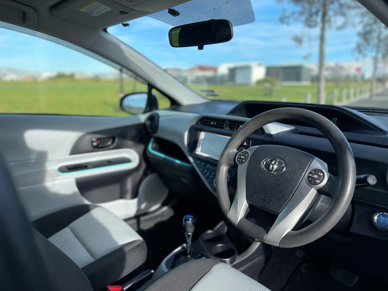 2013 Toyota AQUA