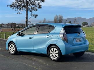 2013 Toyota AQUA - Thumbnail