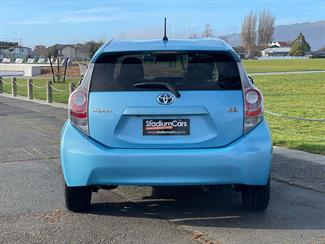 2013 Toyota AQUA - Thumbnail