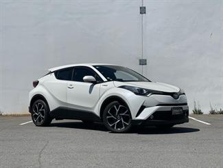 2017 Toyota C-HR - Thumbnail