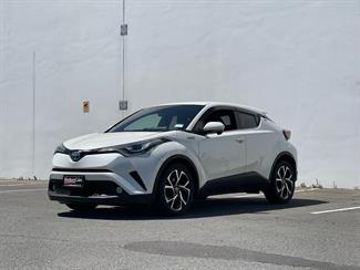 2017 Toyota C-HR - Thumbnail