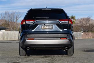 2019 Toyota RAV4 - Thumbnail