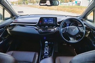 2017 Toyota C-HR - Thumbnail