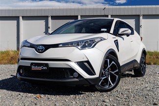 2017 Toyota C-HR - Thumbnail