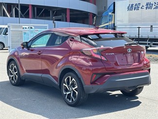 2017 Toyota C-HR - Thumbnail
